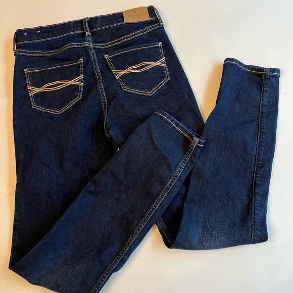 Abercrombie Jeans - Picture 5 of 10